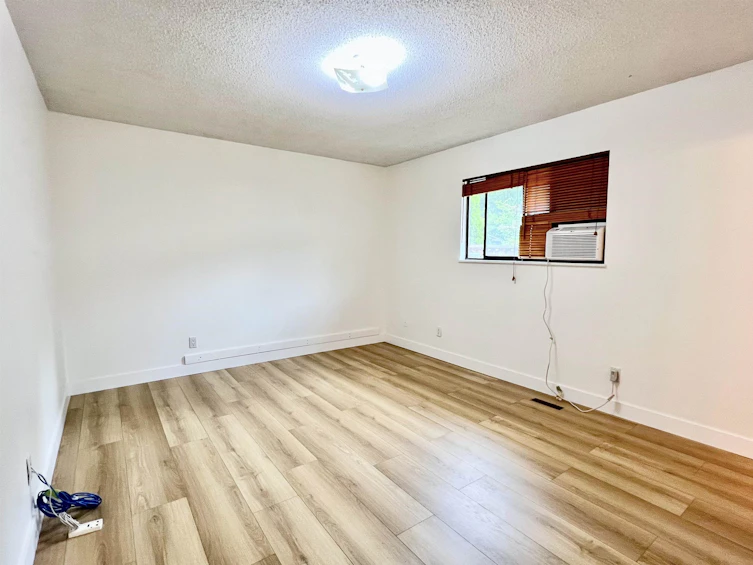 1908 Parkland Drive, Coquitlam, BC, V3E 1B8 - 7