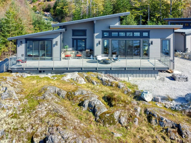 13595 Sakinaw Drive, Pender Harbour Egmont, BC, V0N 1S1 - 2