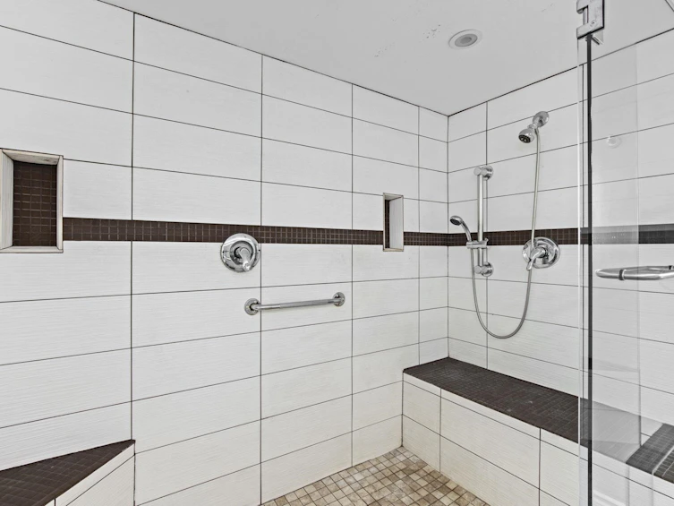 302-1930 Bellevue Avenue, West Vancouver, BC, V7V 1B5 - 18