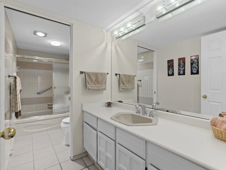 302-1930 Bellevue Avenue, West Vancouver, BC, V7V 1B5 - 21