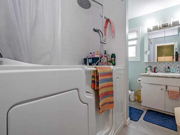 555 Fort Street, Hope, BC, V0X 1L0 - 28