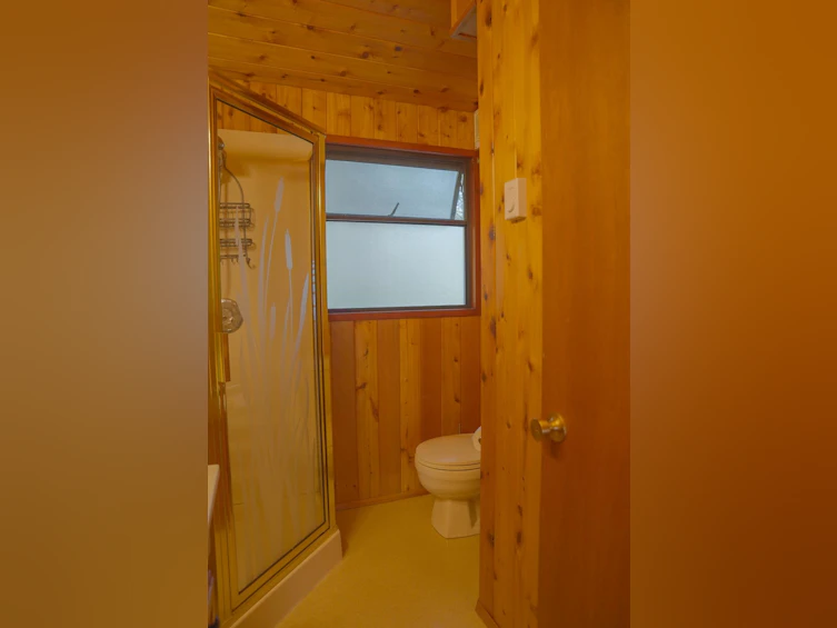 3703 Rope Road, Pender Island, BC, V0N 2M0 - 24