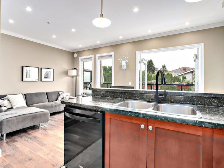 202-75 N Renfrew Street, Vancouver, BC, V5K 3N6 - 5