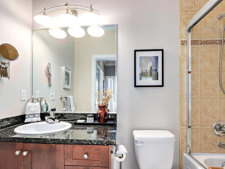 202-75 N Renfrew Street, Vancouver, BC, V5K 3N6 - 30
