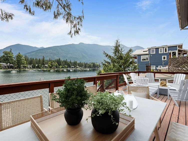 36 Lakeshore Drive, Cultus Lake, BC, V2R 5A1 - 2