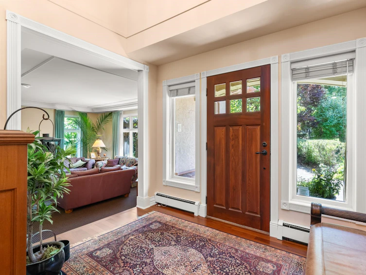 2221 West 34th Avenue, Vancouver, BC, V6M 1G5 - 3