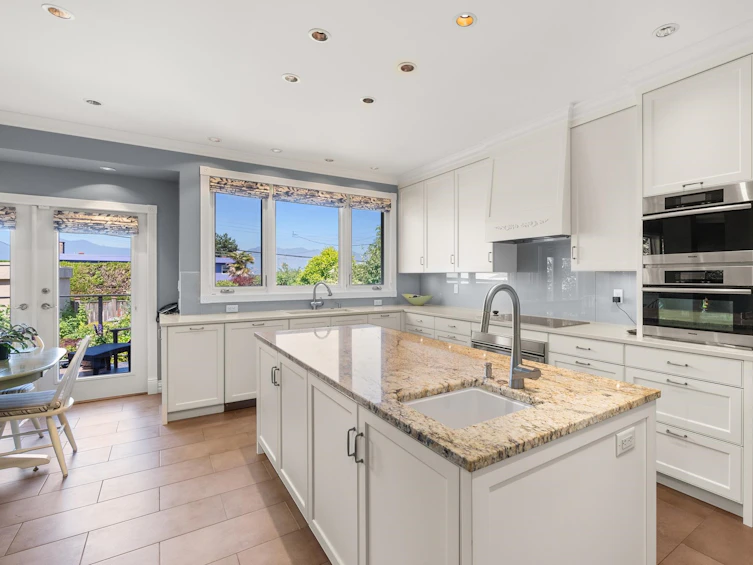 2221 West 34th Avenue, Vancouver, BC, V6M 1G5 - 14
