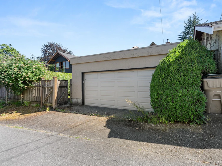 2221 West 34th Avenue, Vancouver, BC, V6M 1G5 - 38