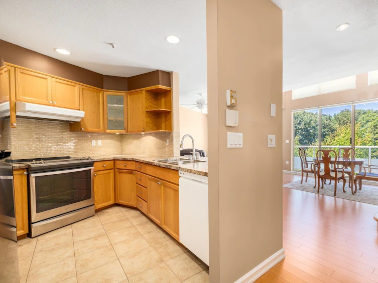 401-60 Richmond Street, New Westminster, BC, V3L 5R7 - 6