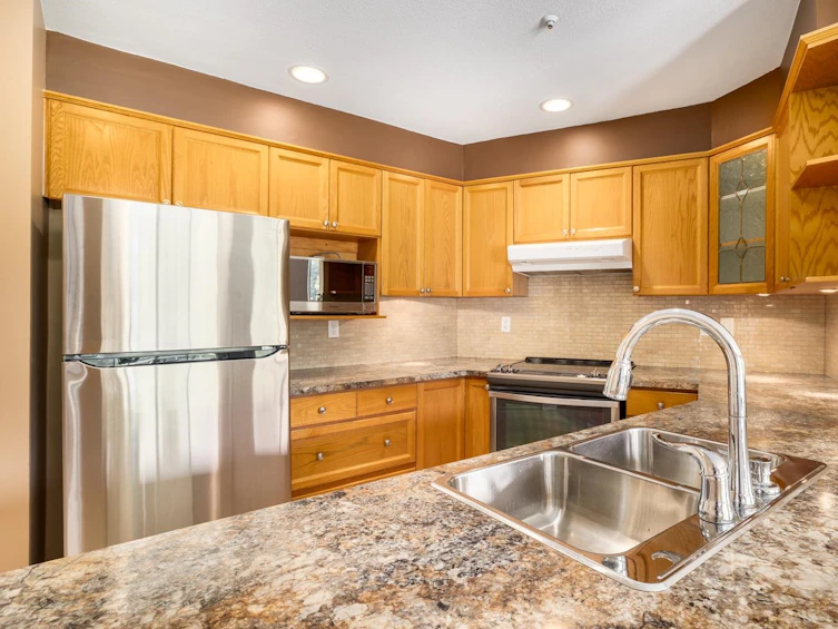 401-60 Richmond Street, New Westminster, BC, V3L 5R7 - 8