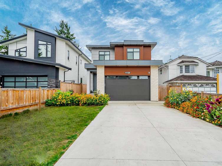 11120 84 Avenue, Delta, BC, V4C 2L7