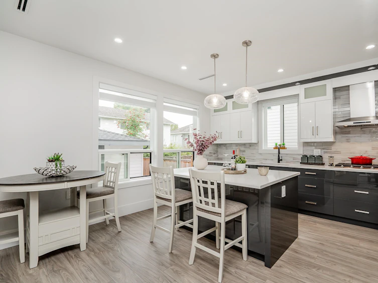 11120 84 Avenue, Delta, BC, V4C 2L7 - 10
