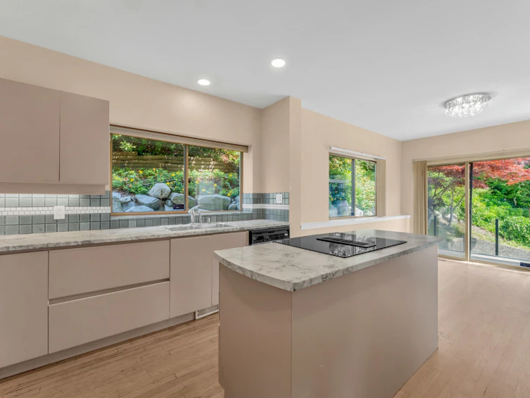 4809 Northwood Place, West Vancouver, BC, V7S 3C5 - 10