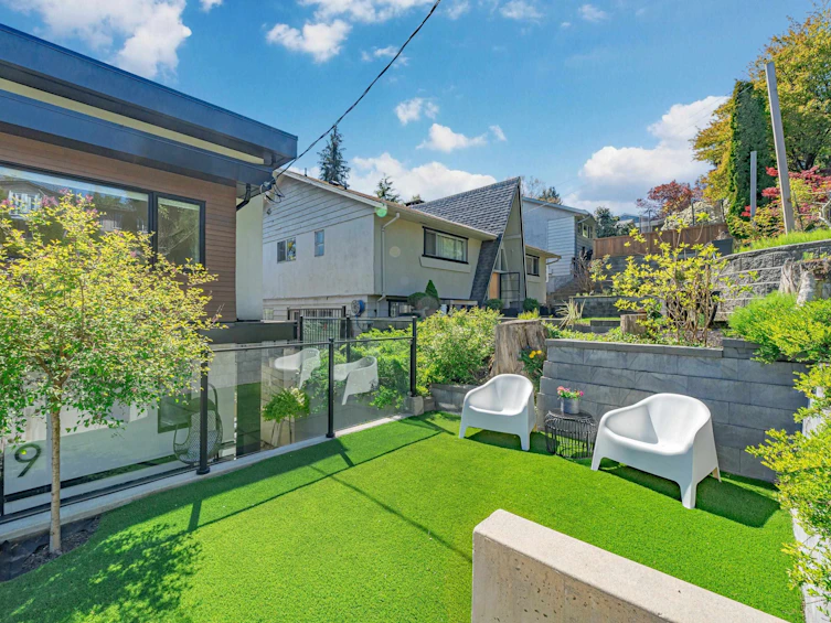 919 E 4th Street, North Vancouver, BC, V7L 1K3 - 2