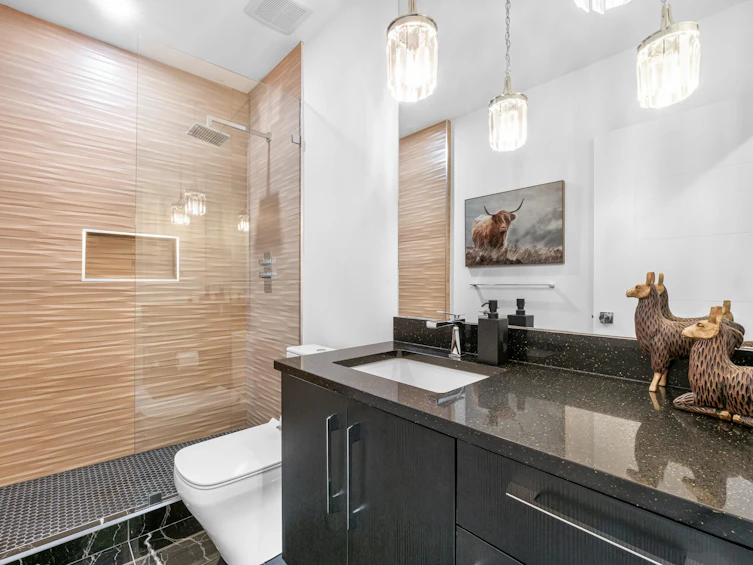 919 E 4th Street, North Vancouver, BC, V7L 1K3 - 33