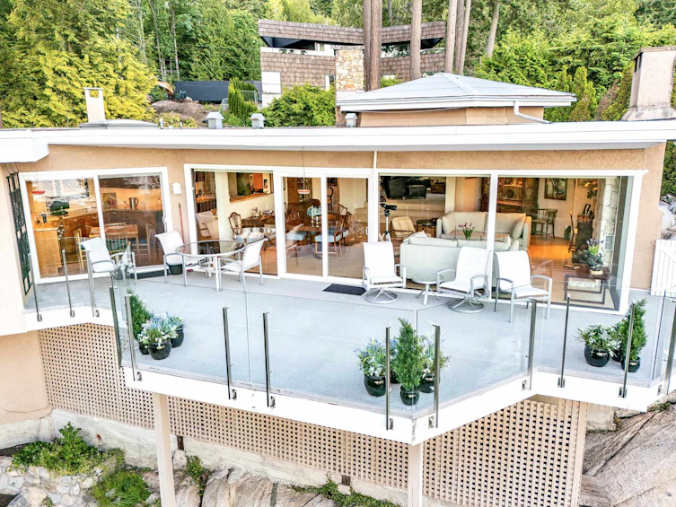 4184 Rose Crescent, West Vancouver, BC, V7V 2N8 - 4