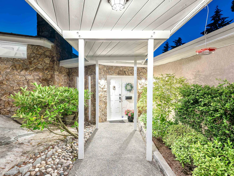 4184 Rose Crescent, West Vancouver, BC, V7V 2N8 - 8