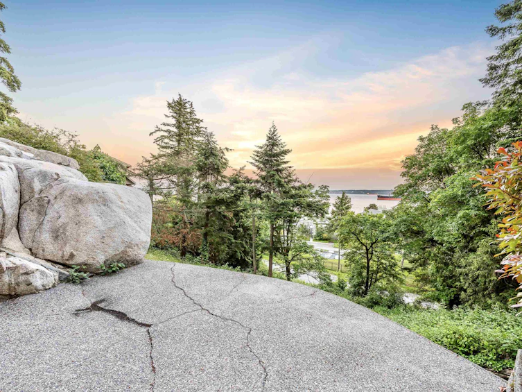 4184 Rose Crescent, West Vancouver, BC, V7V 2N8 - 34