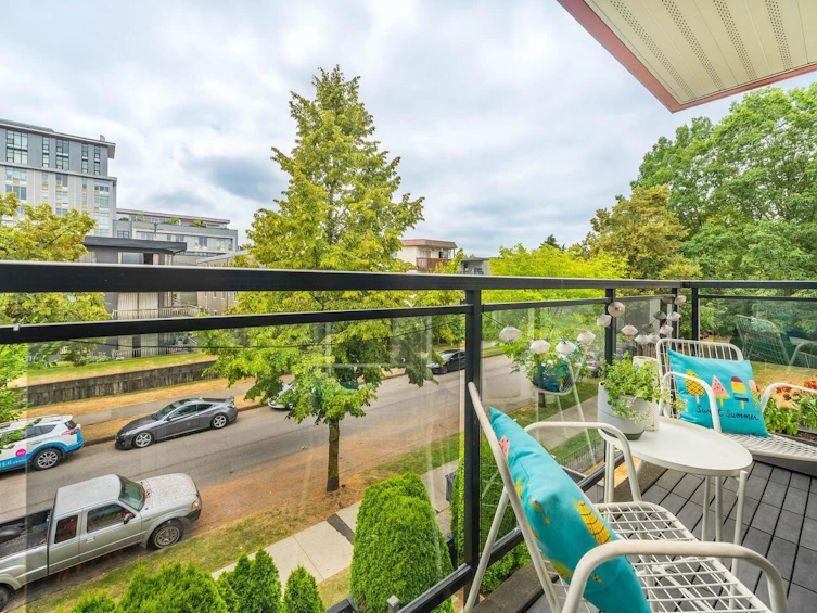 303-659 East 8th Avenue, Vancouver, BC, V5T 1T2 - 9