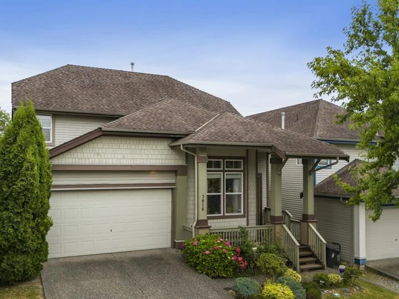 7016 201b Street, Langley BC V2Y 2Y1