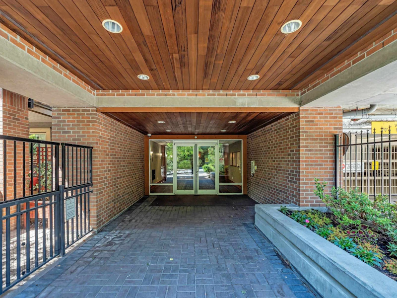 426 - 1633 Mackay Avenue, North Vancouver BC V7P 0A2
