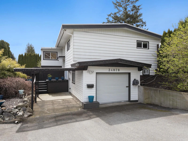 34070 Alma Street, Abbotsford BC V2S 1G9