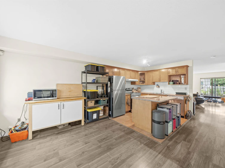 2-910 W 16th Street, North Vancouver, BC, V7P 1R3 - 3