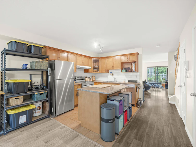 2-910 W 16th Street, North Vancouver, BC, V7P 1R3 - 4