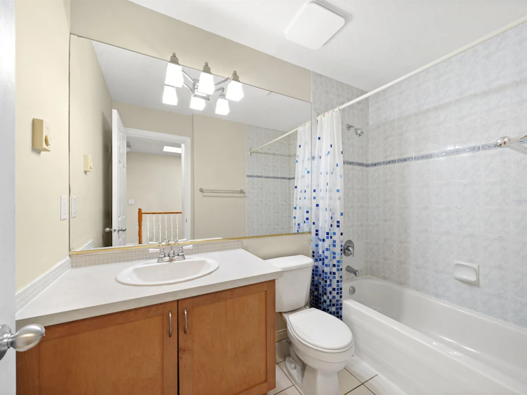2-910 W 16th Street, North Vancouver, BC, V7P 1R3 - 17