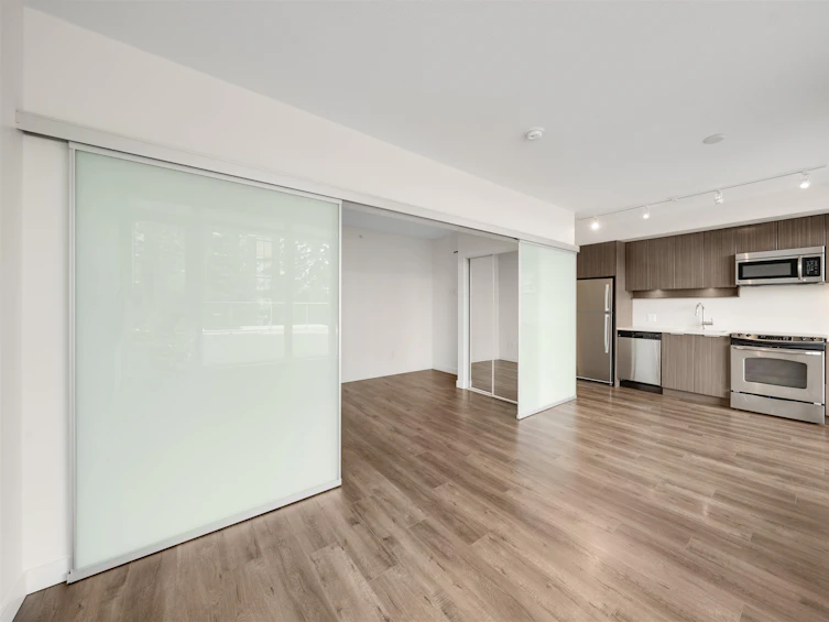 405-13308 Central, Surrey, BC, V3T 0M4 - 7