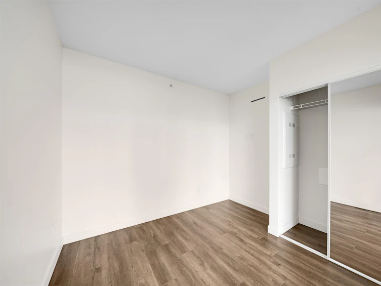 405-13308 Central, Surrey, BC, V3T 0M4 - 10