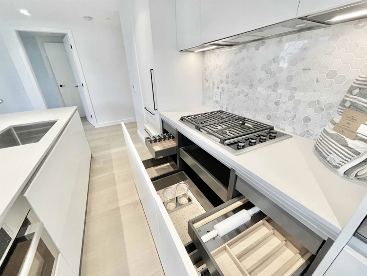 601-1180 Broughton Street, Vancouver, BC, V6G 2B1 - 7