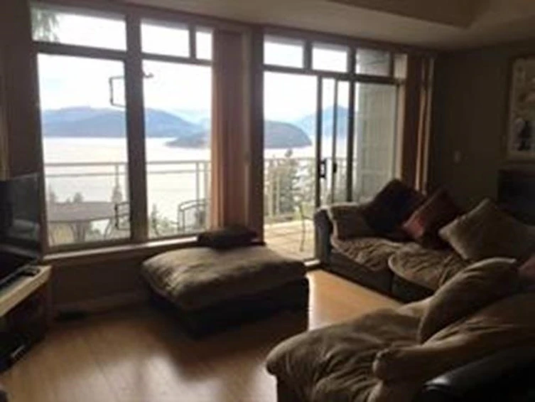 8725 Seascape Drive, West Vancouver, BC, V7W 3J7 - 3