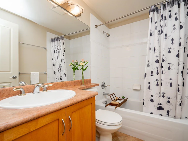 2311 W 8th Avenue, Vancouver, BC, V6K 2A8 - 19