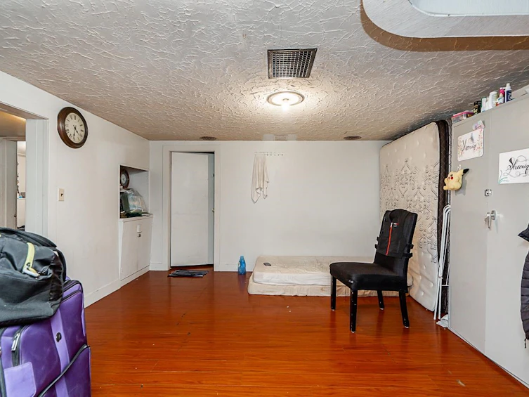 6933 Prince Edward Street, Vancouver, BC, V5X 3P2 - 23