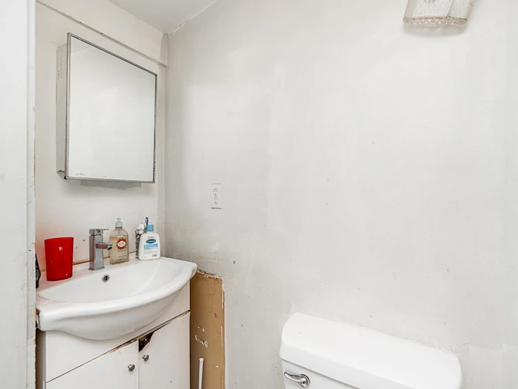 6933 Prince Edward Street, Vancouver, BC, V5X 3P2 - 27