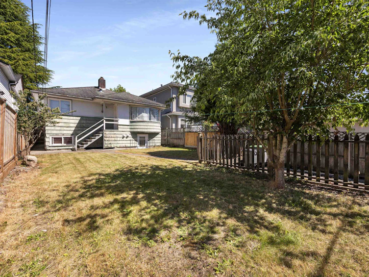 6933 Prince Edward Street, Vancouver, BC, V5X 3P2 - 40