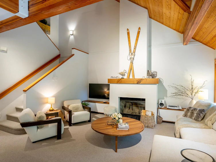 4602 Montebello Place, Whistler, BC, V8E 0Z4 - 2