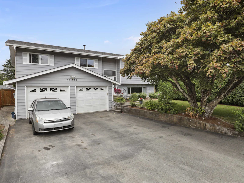 45411 Labelle Avenue, Chilliwack BC V2P 6Z3