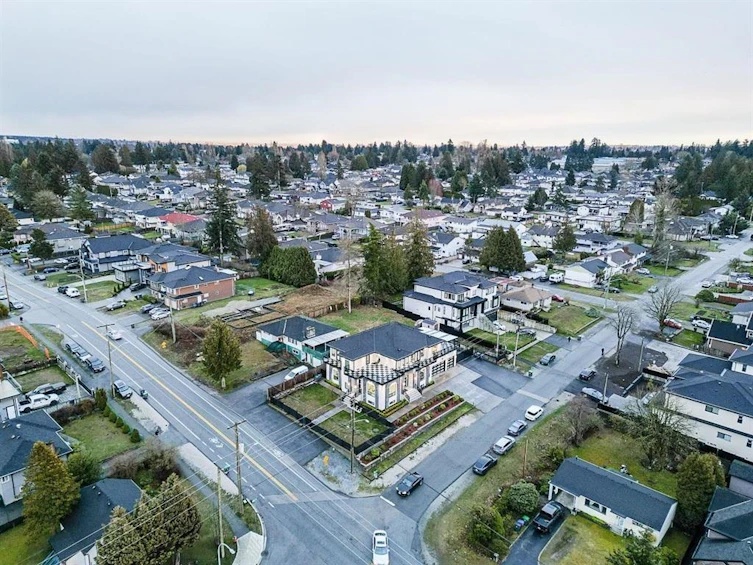 9884 121 Street, Surrey, BC, V3V 4K1 - 38