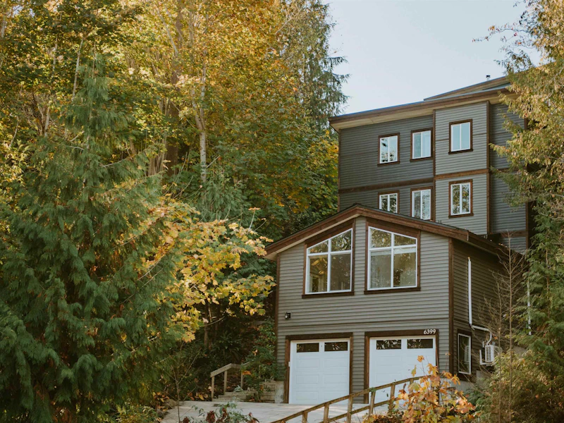 6399 N Gale Avenue, Sechelt BC