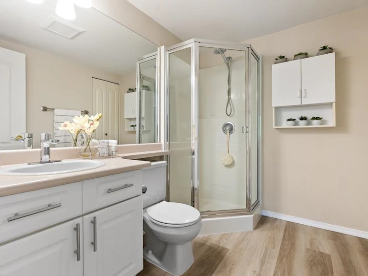 201-9940 151 Street, Surrey, BC, V3R 0V3 - 14