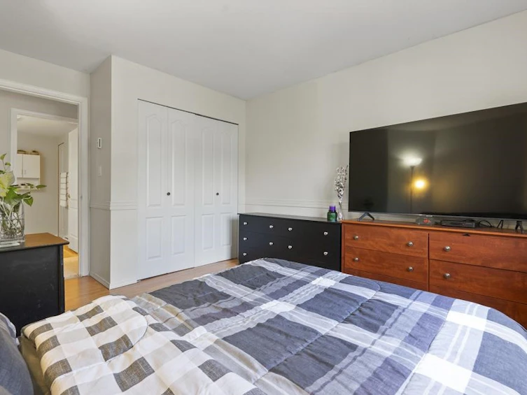 201-9940 151 Street, Surrey, BC, V3R 0V3 - 21