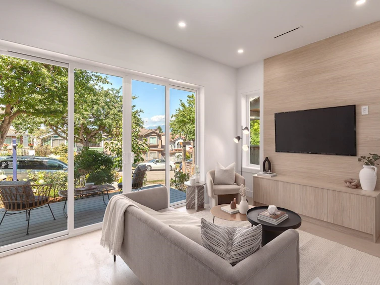 1360 East 17th Avenue, Vancouver, BC, V5V 1C8 - 3
