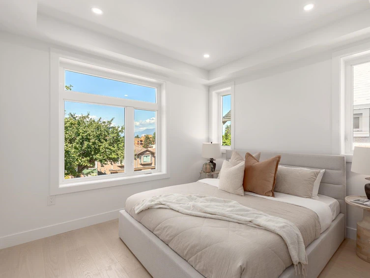 1360 East 17th Avenue, Vancouver, BC, V5V 1C8 - 9