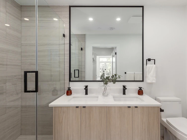 1360 East 17th Avenue, Vancouver, BC, V5V 1C8 - 12