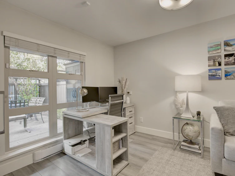 1360 West 8th Avenue, Vancouver, BC, V6H 4A6 - 3