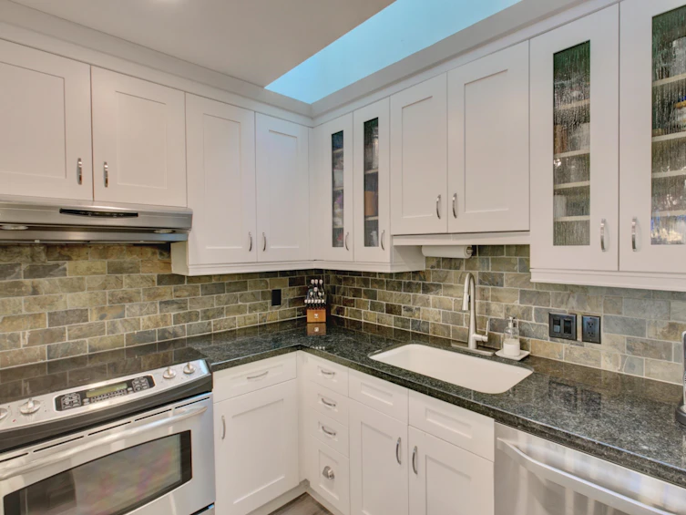 1360 West 8th Avenue, Vancouver, BC, V6H 4A6 - 12