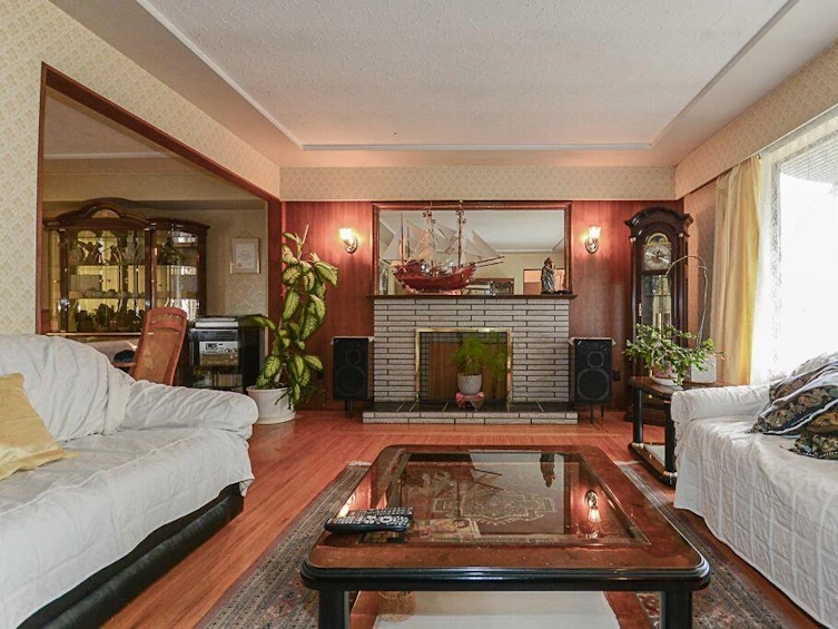 1329 East 49th Avenue, Vancouver, BC, V5W 2J3 - 3