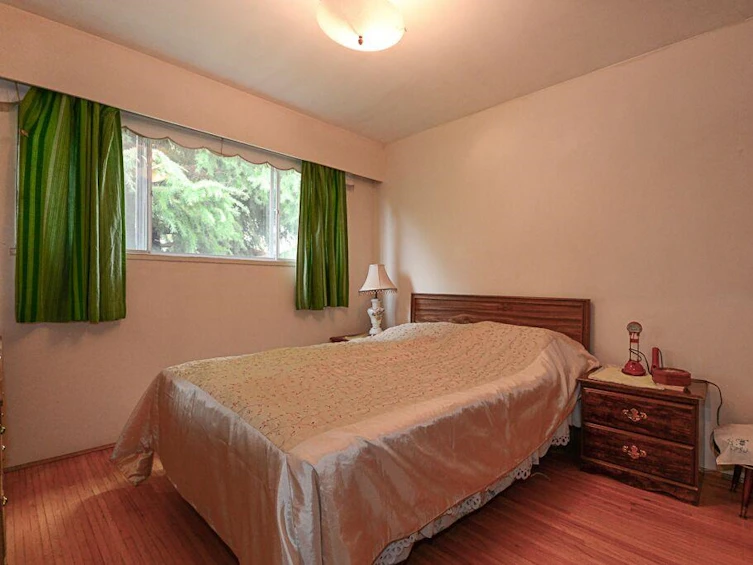 1329 East 49th Avenue, Vancouver, BC, V5W 2J3 - 10
